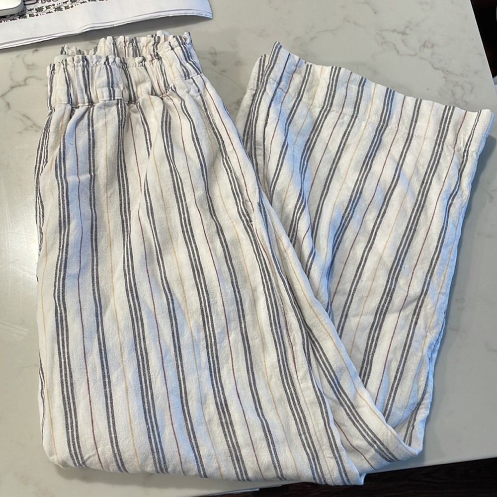 Abercrombie linen striped pant.